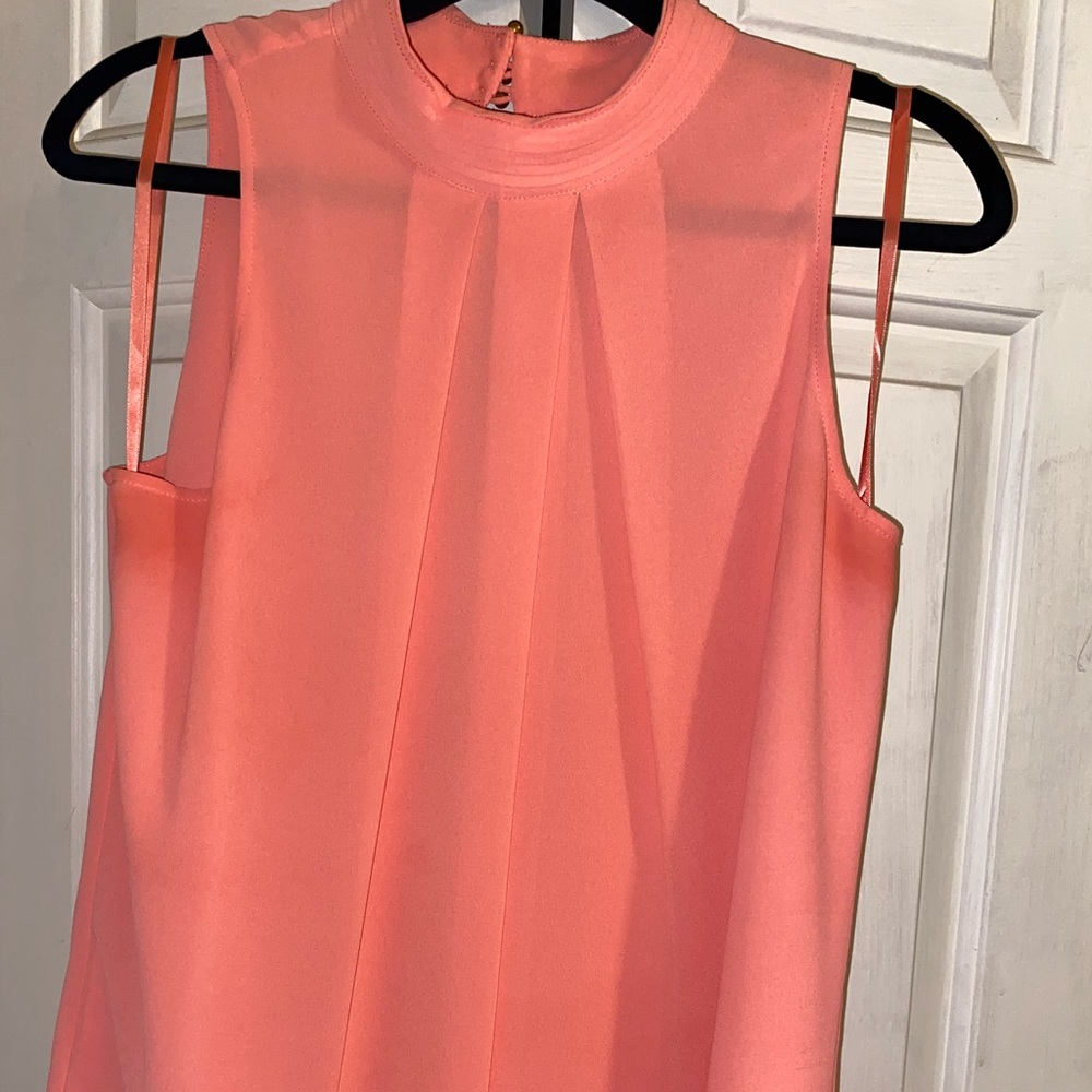 Chic blouse perfect for any occasion